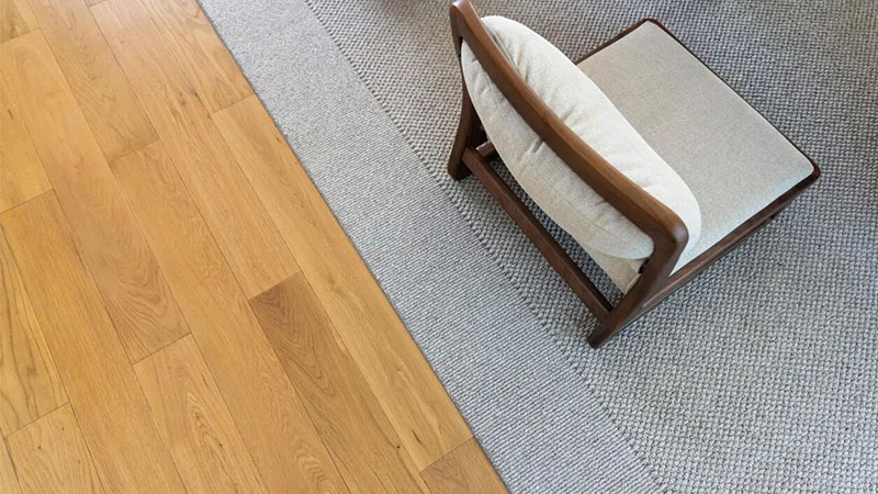 3.1亿老人的“体面”老去,从脚下开始:新国标实施后,什么样的地板才是真正的“适老化”?